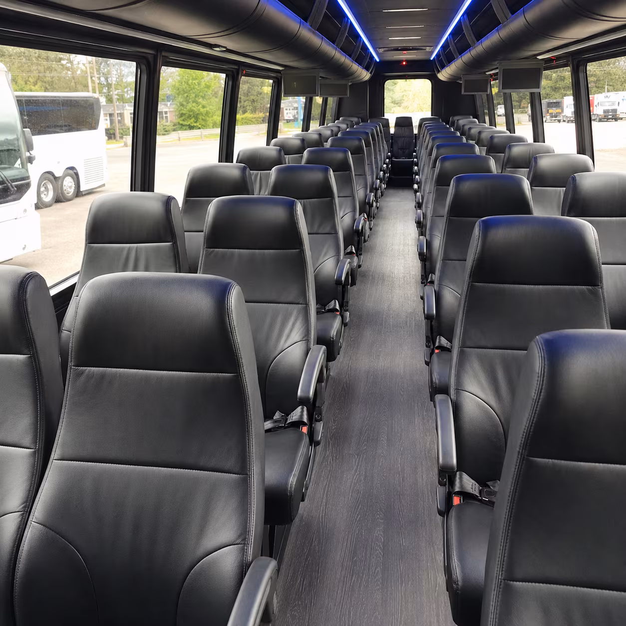 airport transfers between bur moorpark and thousand oaks