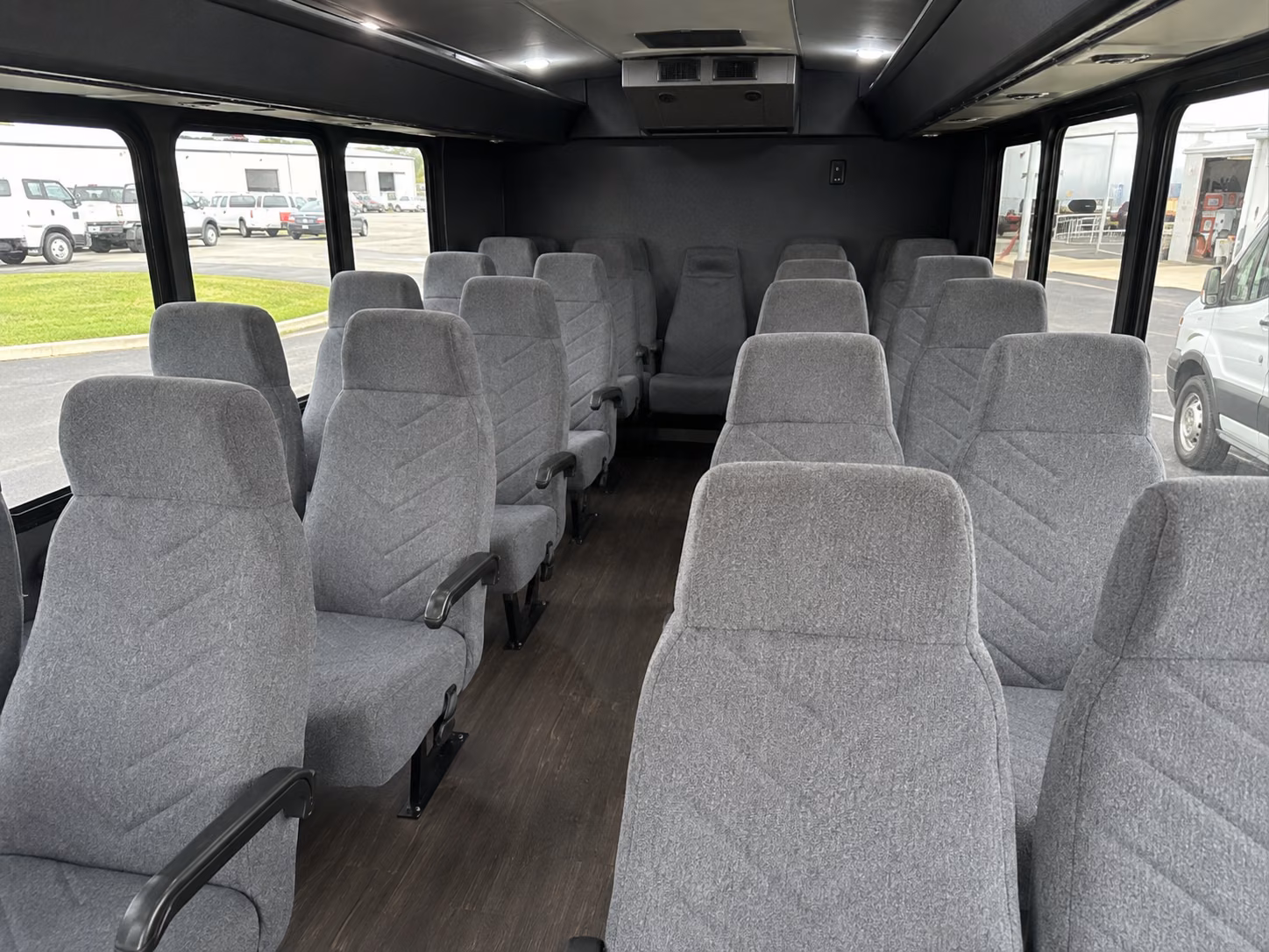 guest shuttles to nectar of the dogs wine and wedding venues around simi valley