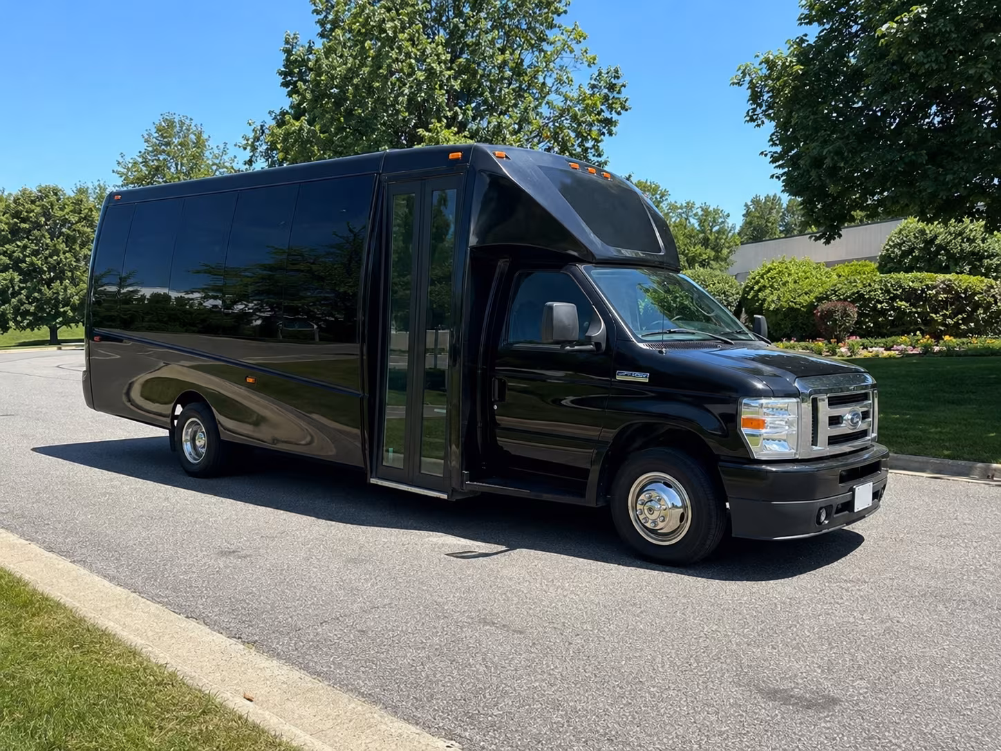 rent a simi valley prom party bus or charter bus today