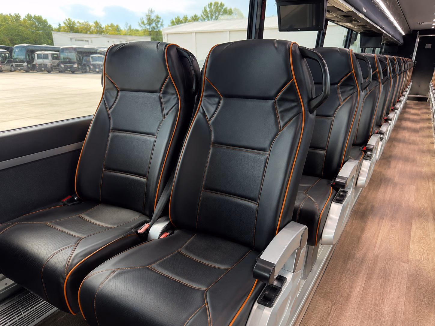 shuttle services for airline crews and airport staff in simi valley